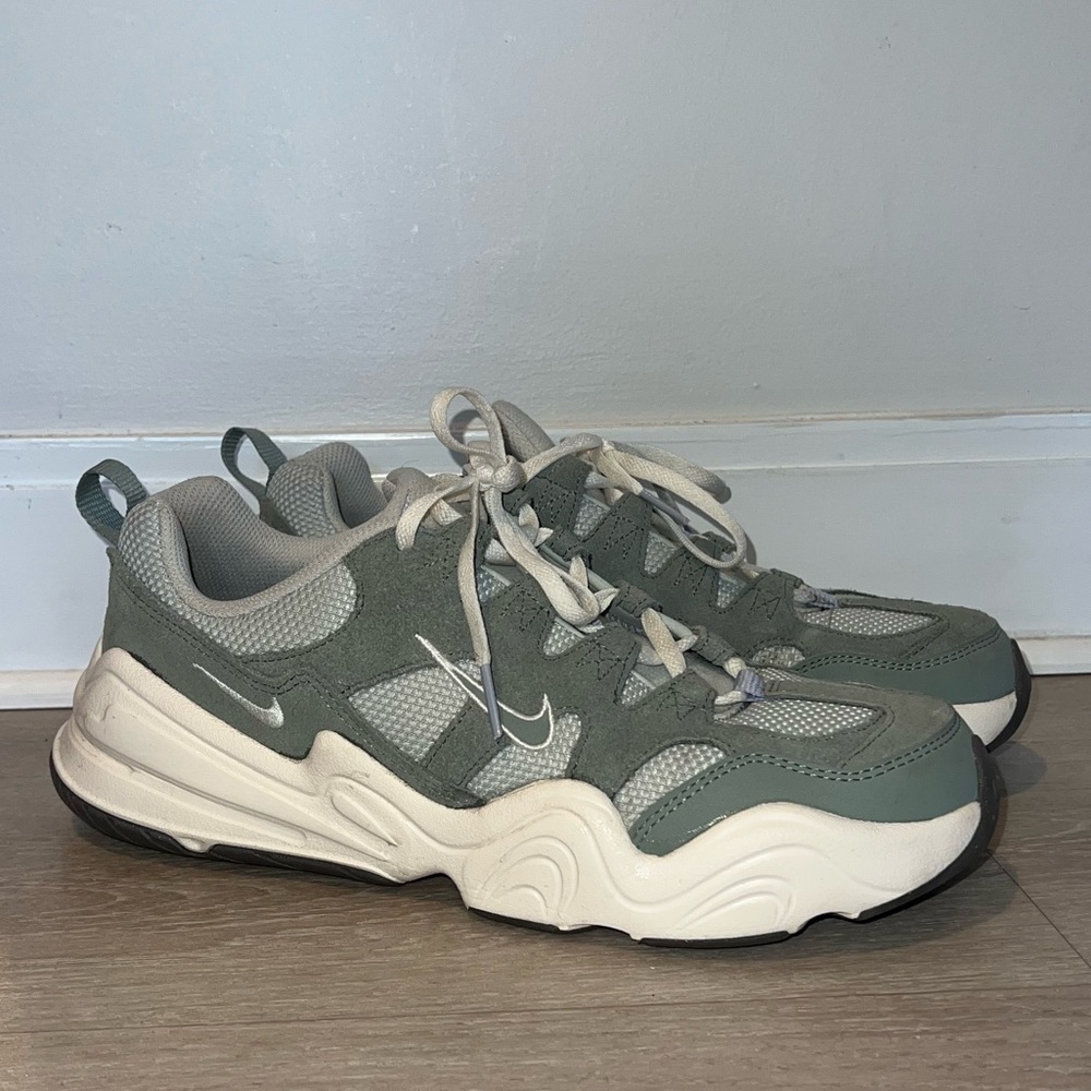 Nike Tech Hera